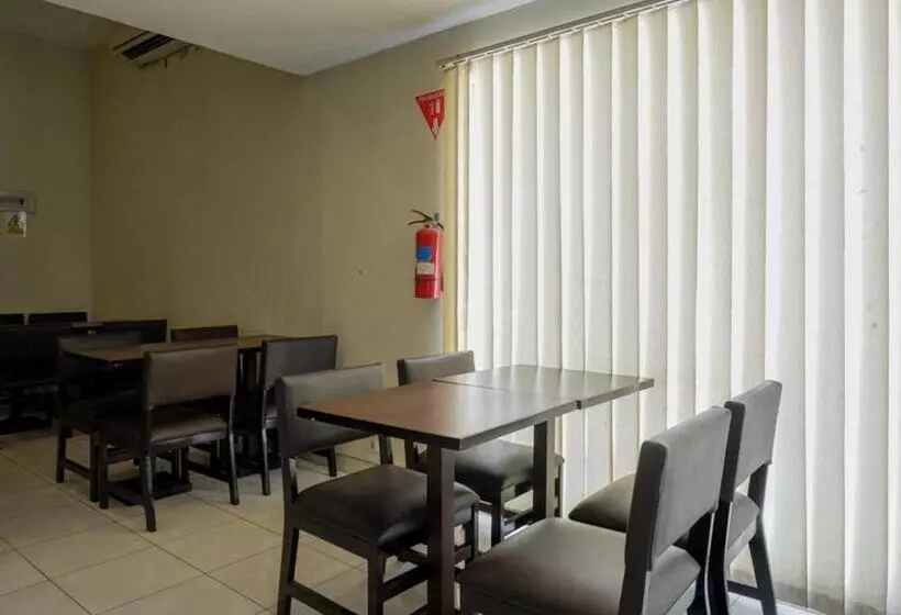 Hotelli Reddoorz At Jalan Sriwijaya Semarang