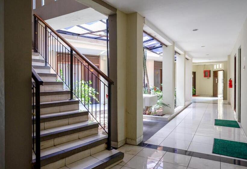 בית מלון כפרי Reddoorz At Jalan Sriwijaya Semarang