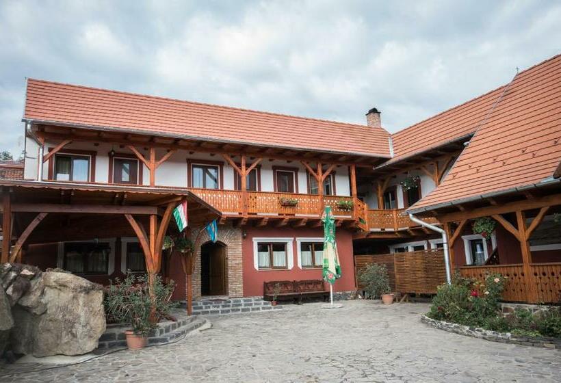 膳宿费 Sziklakert Fogadó