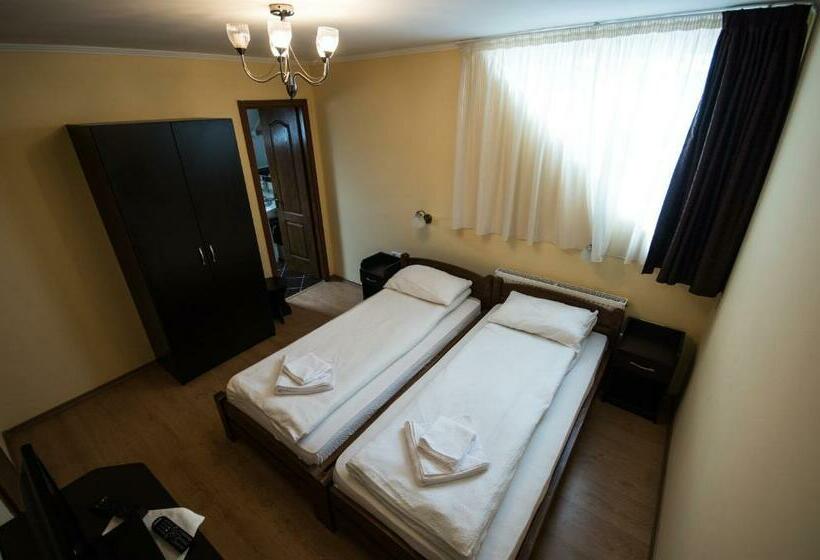 膳宿费 Sziklakert Fogadó