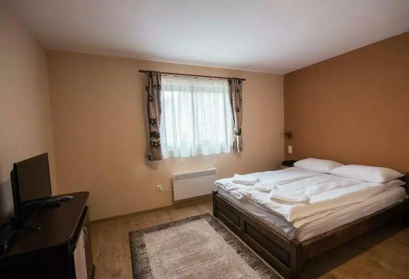 Majatalo Sziklakert Fogadó