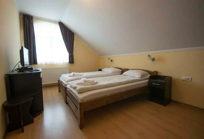 Majatalo Sziklakert Fogadó