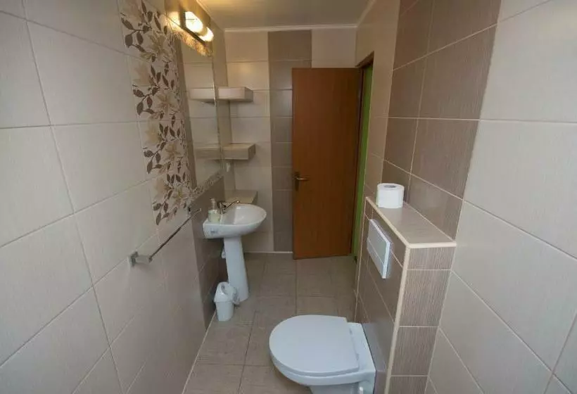 Majatalo Sziklakert Fogadó