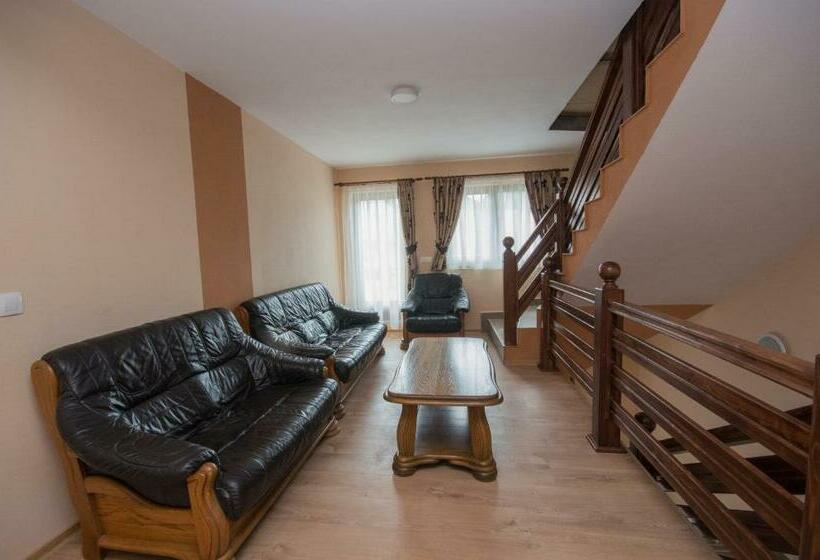 膳宿费 Sziklakert Fogadó