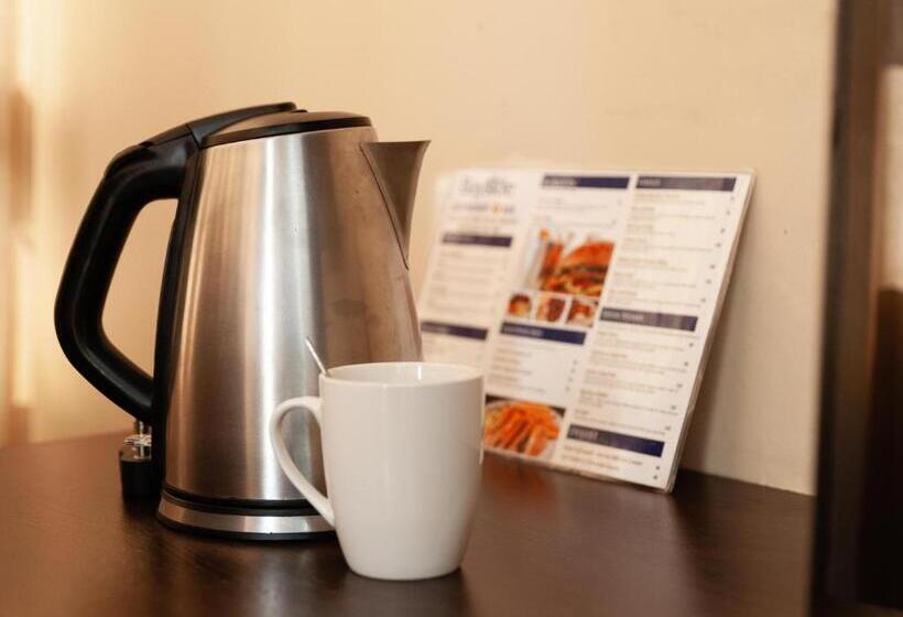 Bayside Hotel 100 Pixley Kaseme Street