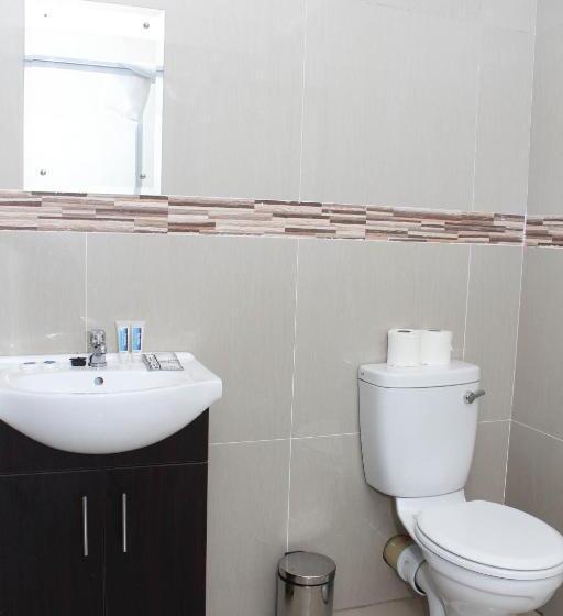 Bayside Hotel 100 Pixley Kaseme Street