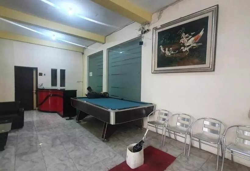 Hotelli Reddoorz Syariah At Demasto Homestay Jember