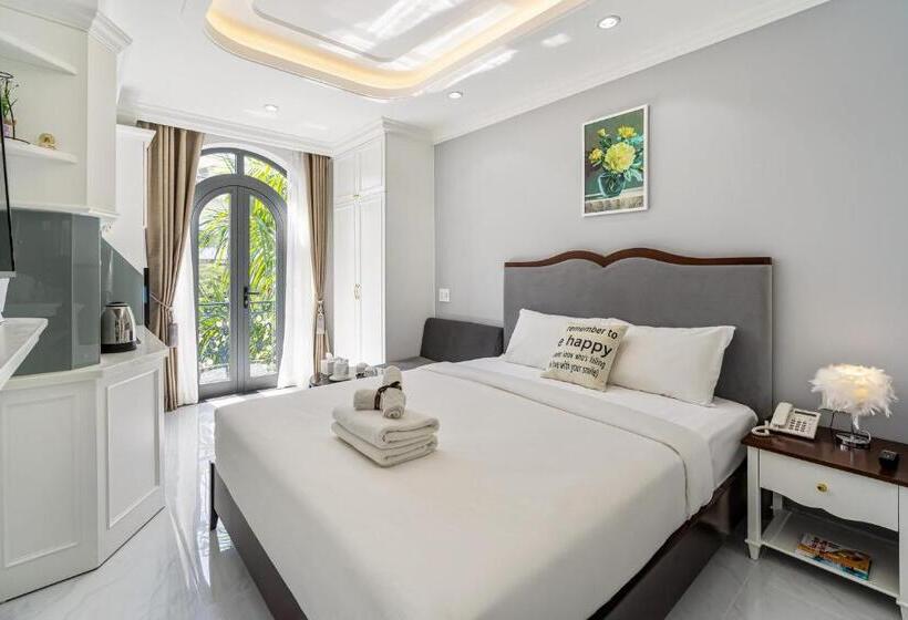 هتل The Royal Homies  Phu My Hung