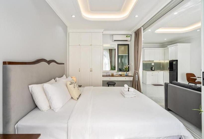 هتل The Royal Homies  Phu My Hung