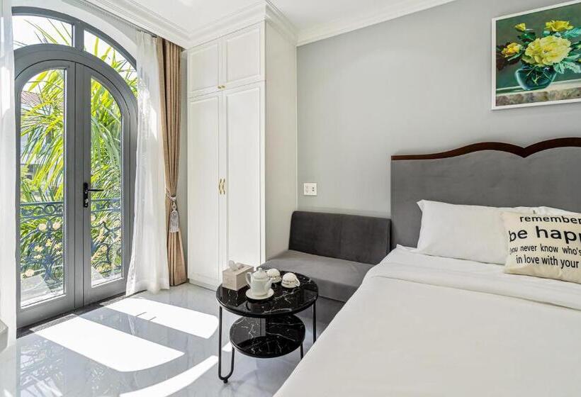 هتل The Royal Homies  Phu My Hung