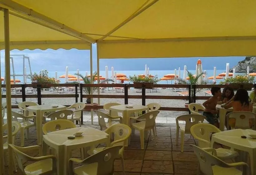 Hotelli Villa Degli Aranci