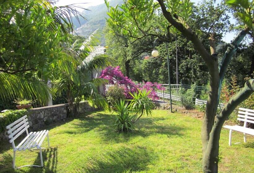 فندق Villa Degli Aranci