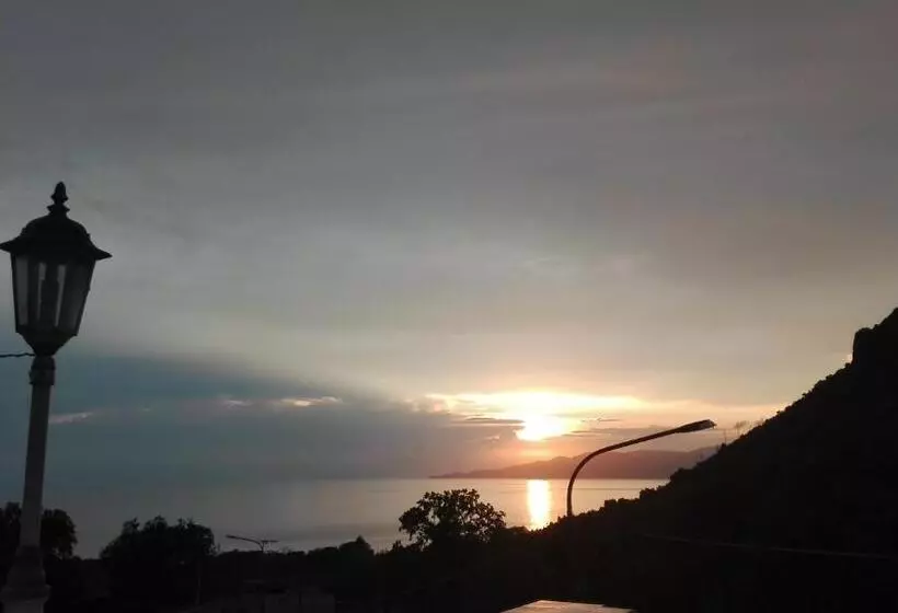 Hotelli Villa Degli Aranci