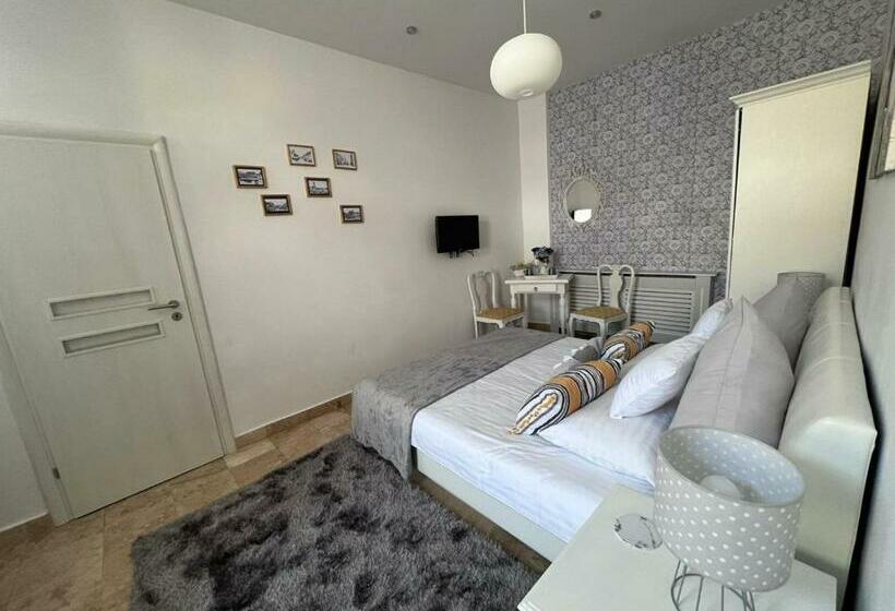 ペンション Eduard Central Weiss