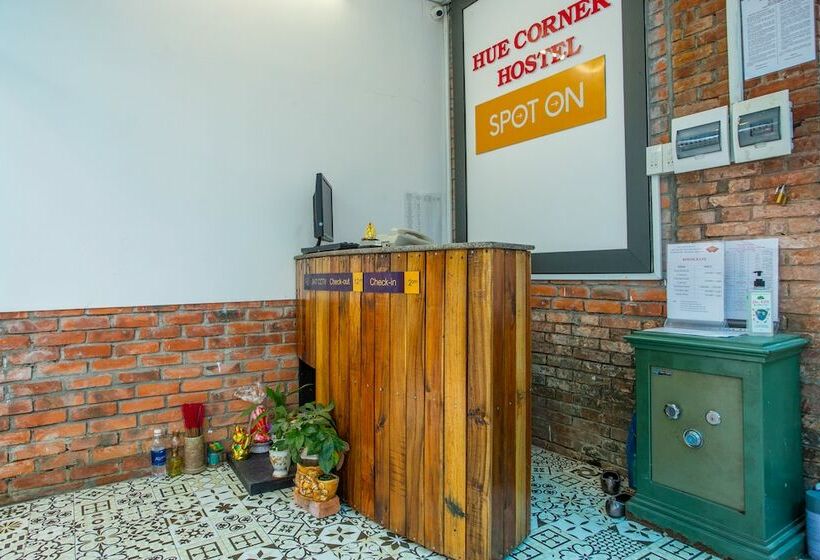 Spot On 957 Hue Corner Hostel