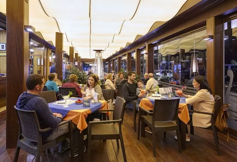 Apartamentos La Jabega