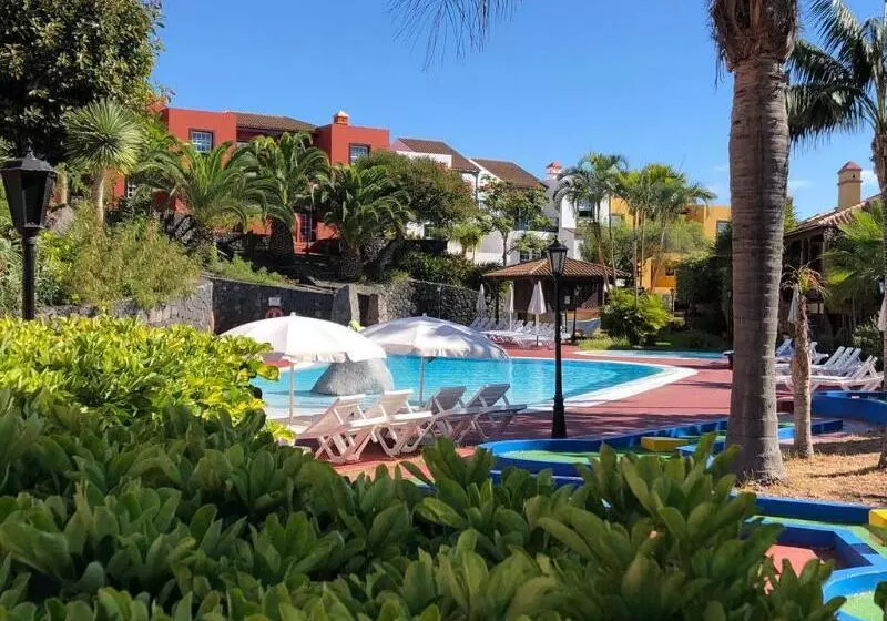 Apartamentos Oasis San Antonio