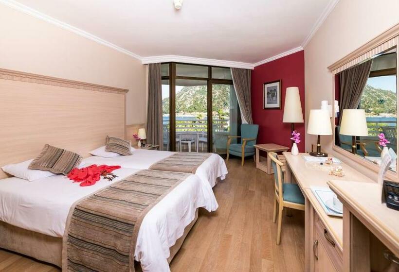 בית מלון כפרי Aqua