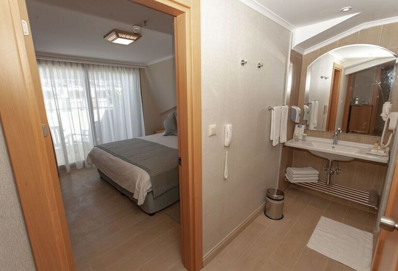 בית מלון כפרי Aqua