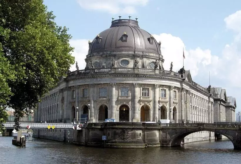 هتل Louisa's Place