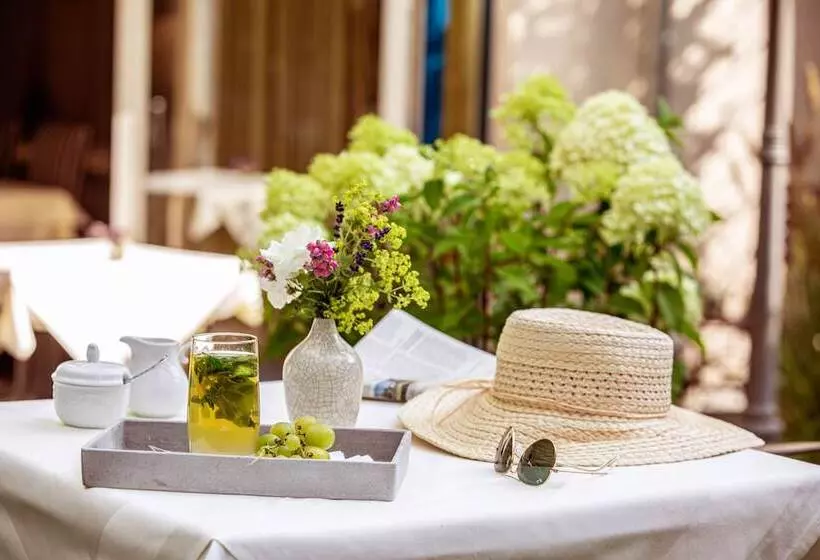 هتل Louisa's Place