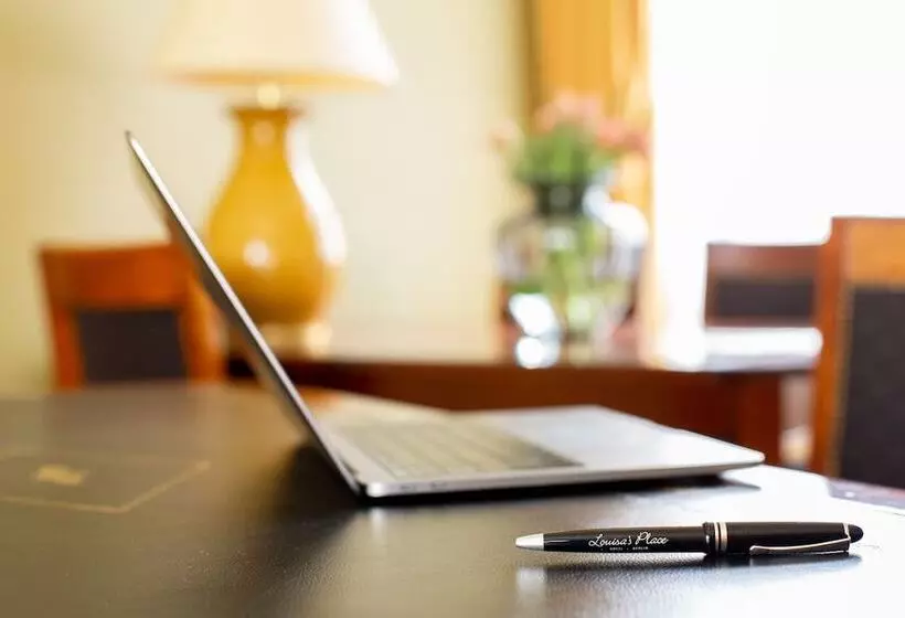 هتل Louisa's Place