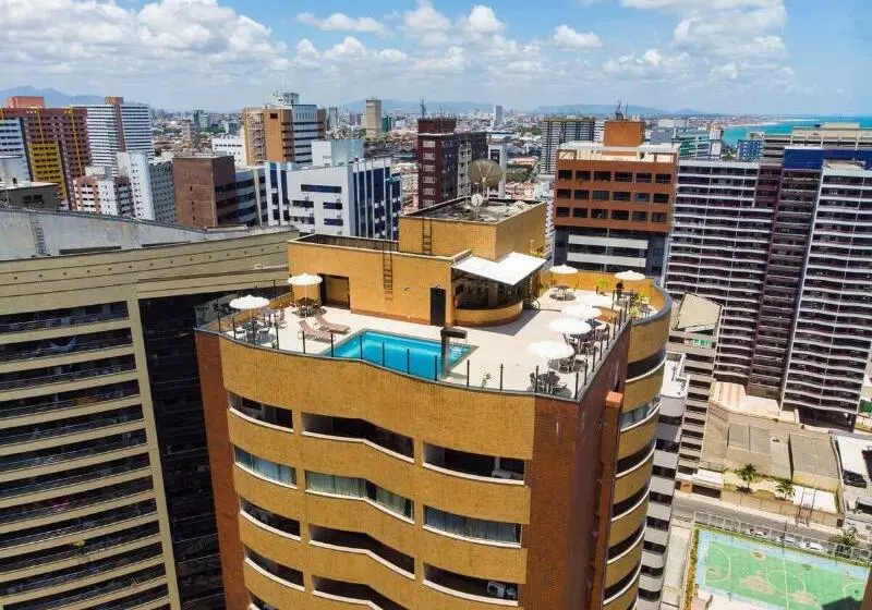 ホテル Plaza Praia Suites