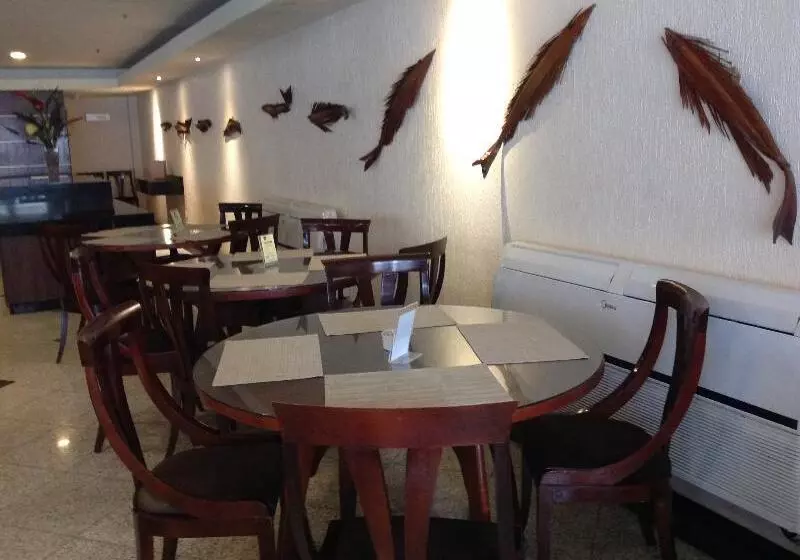 ホテル Plaza Praia Suites