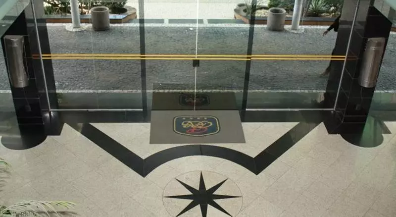 ホテル Plaza Praia Suites