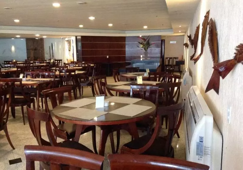 ホテル Plaza Praia Suites