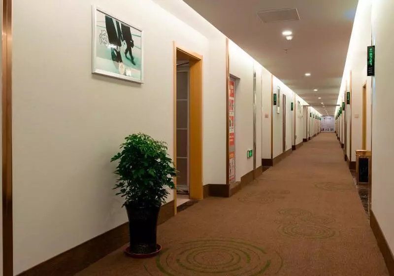 Hotelli Greentree Inn Suzhou Zhangjiagang Tangshi Town Yangzi Road Express