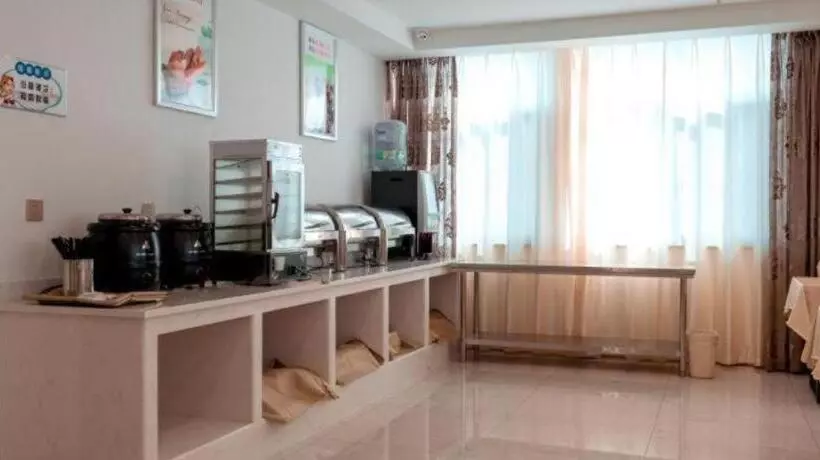 Hotelli Greentree Inn Suzhou Zhangjiagang Tangshi Town Yangzi Road Express