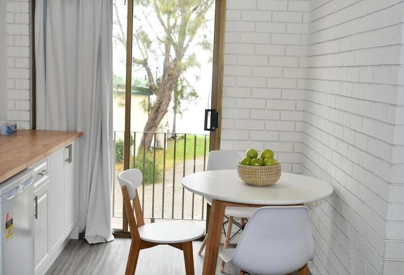 酒店 Lakeside Inn Wollongong