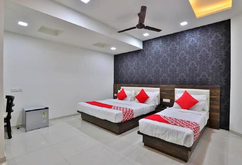 בית מלון כפרי The Dev Orchid