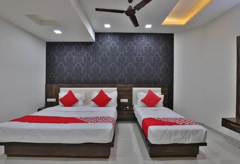 בית מלון כפרי The Dev Orchid