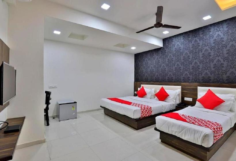 בית מלון כפרי The Dev Orchid