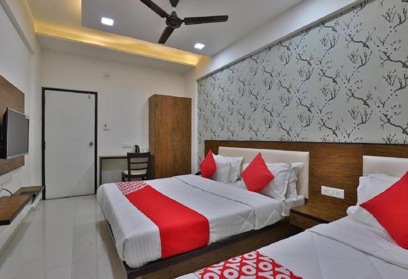 בית מלון כפרי The Dev Orchid