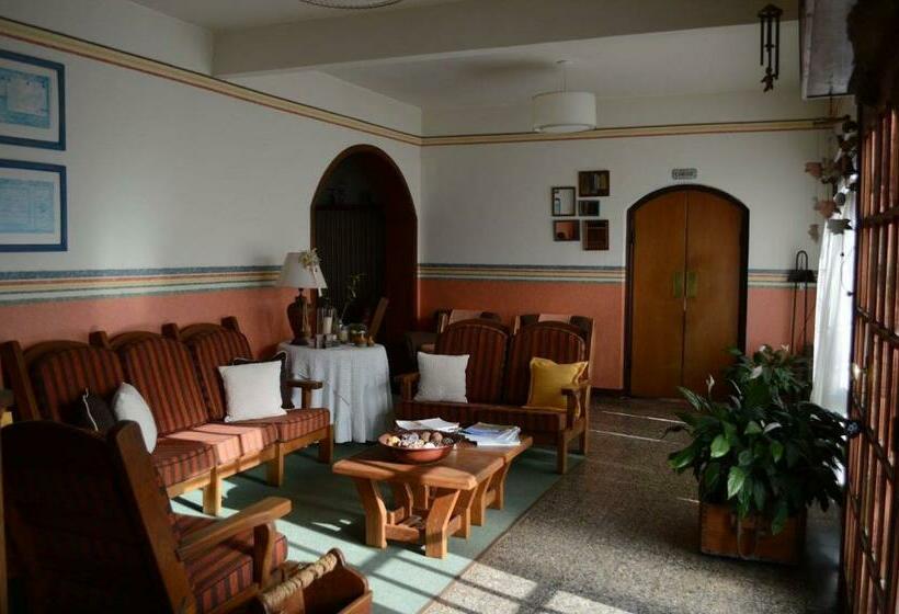 هاستل Hostería El Bosque