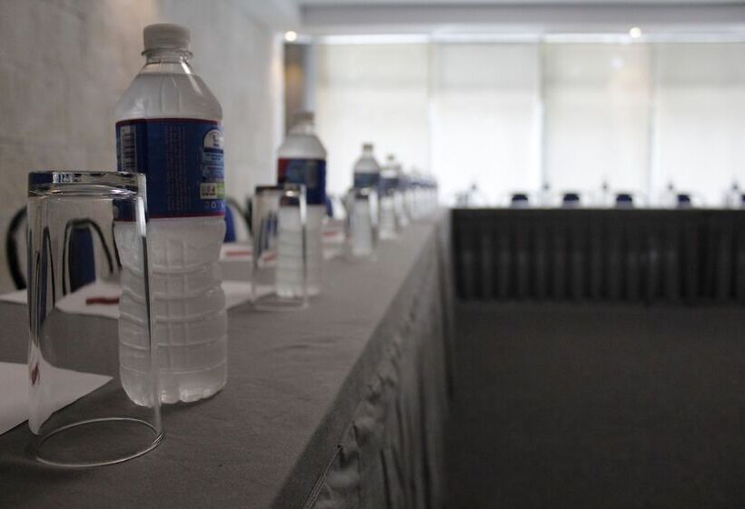 هتل Diana Del Bosque By Dot Urban