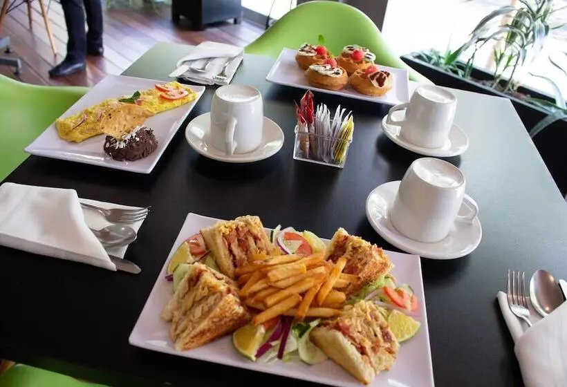 فندق Diana Del Bosque By Dot Urban