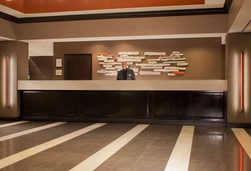 هتل Embassy Suites By Hilton Austin Arboretum