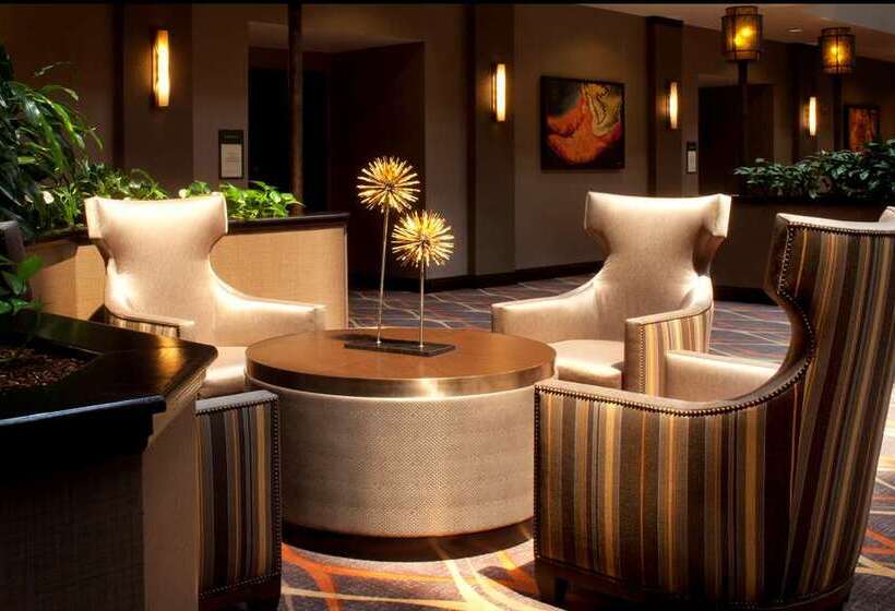 هتل Embassy Suites By Hilton Austin Arboretum