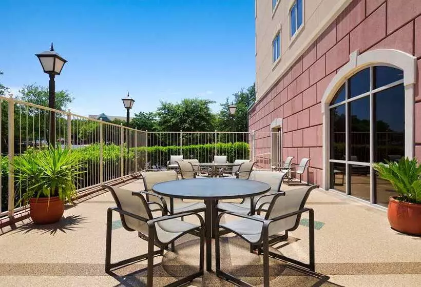 Otel Embassy Suites By Hilton Austin Arboretum