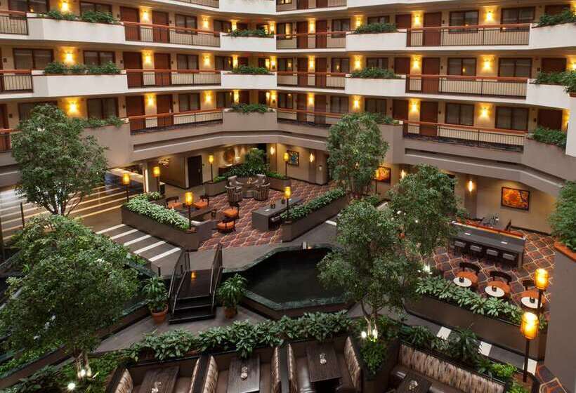 هتل Embassy Suites By Hilton Austin Arboretum