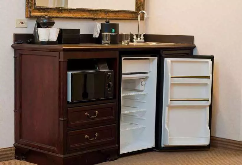 Otel Embassy Suites By Hilton Austin Arboretum