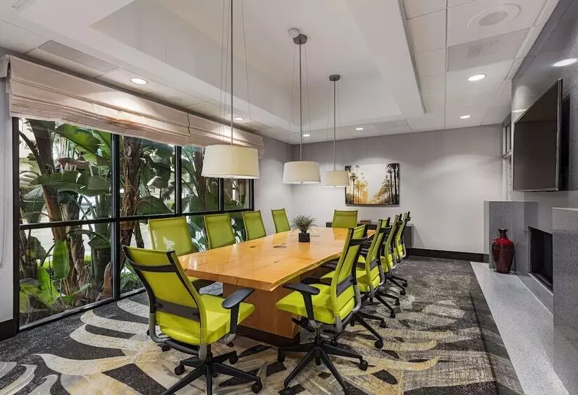 هتل Hilton Garden Inn Los Angeles/hollywood