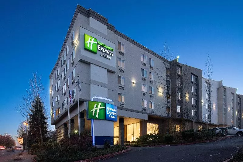 Отель Holiday Inn Express Seattle   Sea Tac Airport, An Ihg
