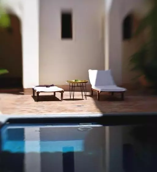 هتل Riyad El Cadi