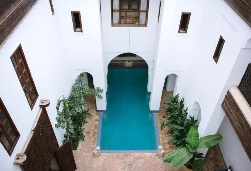 هتل Riyad El Cadi