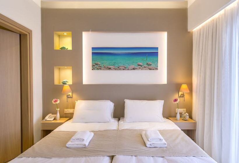 Leonidas Hotel & Apartments